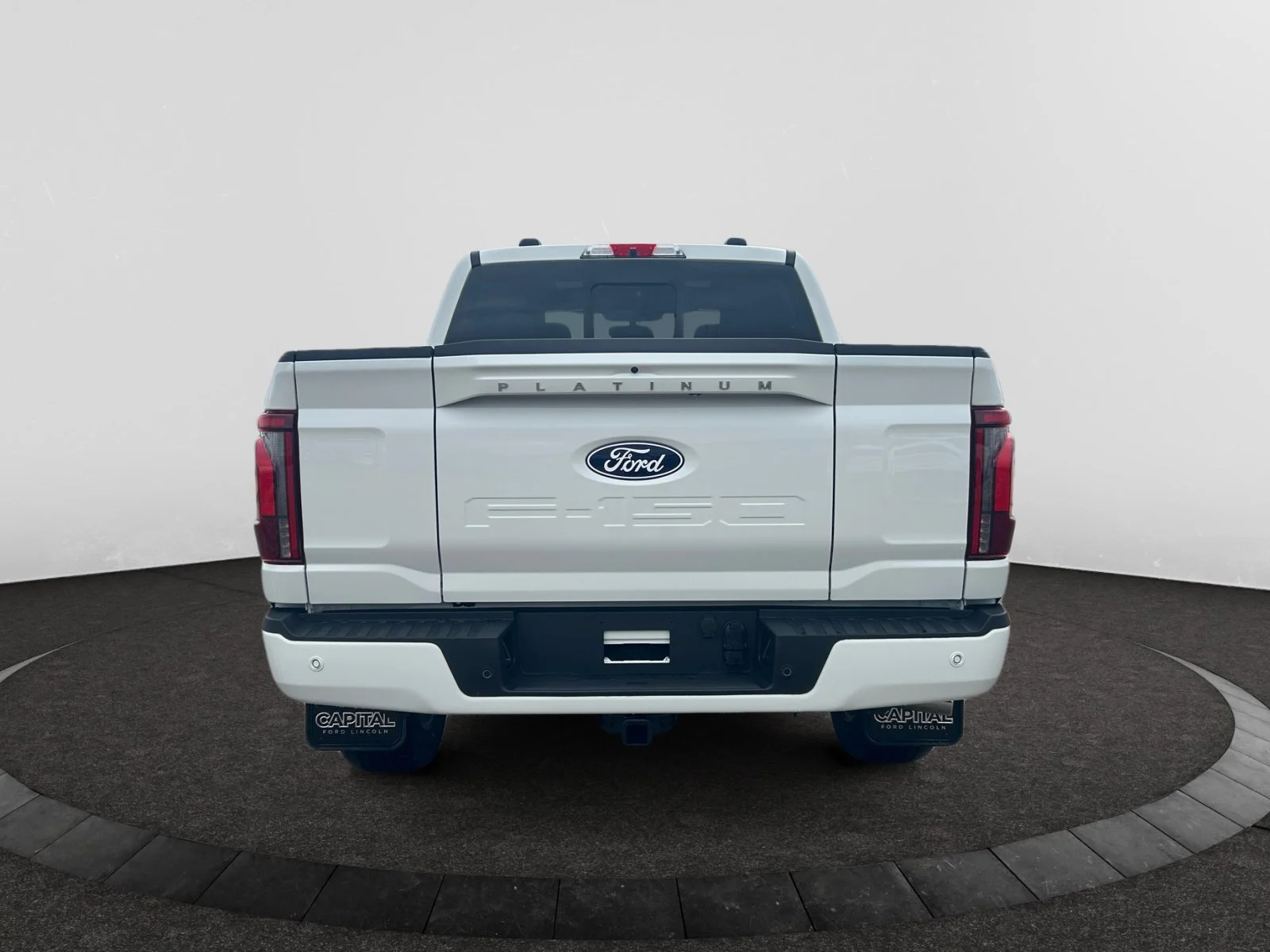 New 2026 Star White Metallic Tri-Coat Ford Platinum image 4