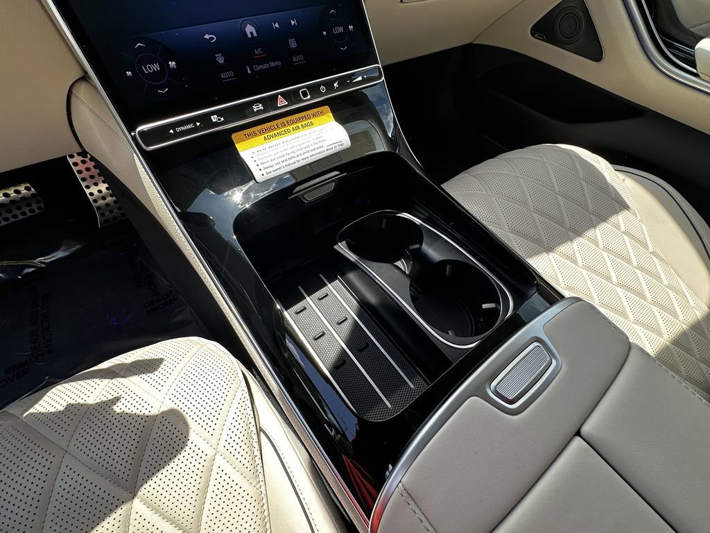New 2026 MANUFAKTUR Rubellite Red Metallic Mercedes-Benz S 580 image 32