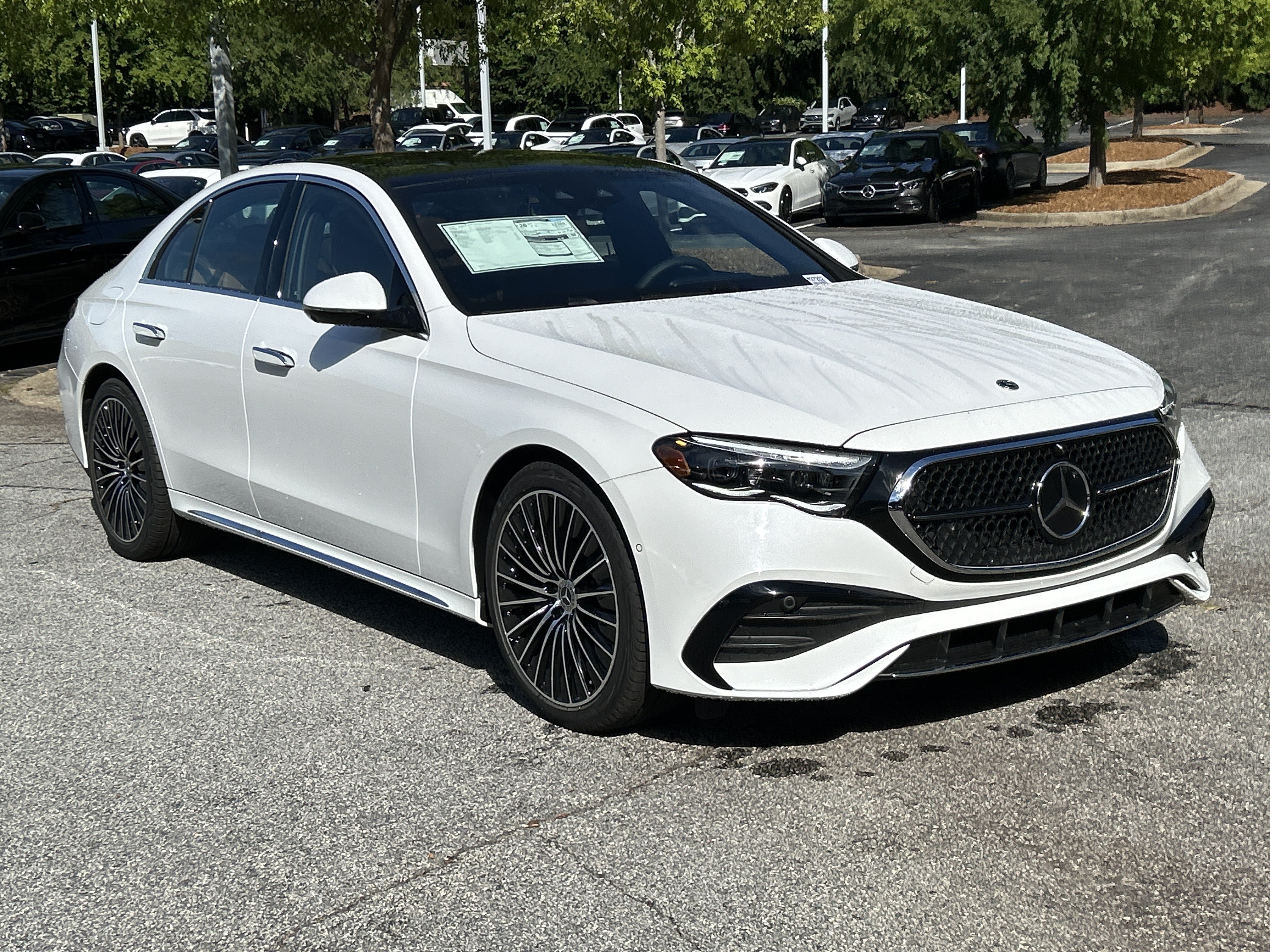 New 2026 MANUFAKTUR Moonlight White Metallic Mercedes-Benz E 450 4MATIC® Sedan image 4