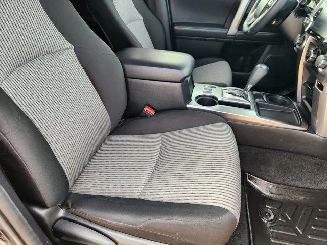 Used 2022 Gray Toyota SR5 4x2 image 14