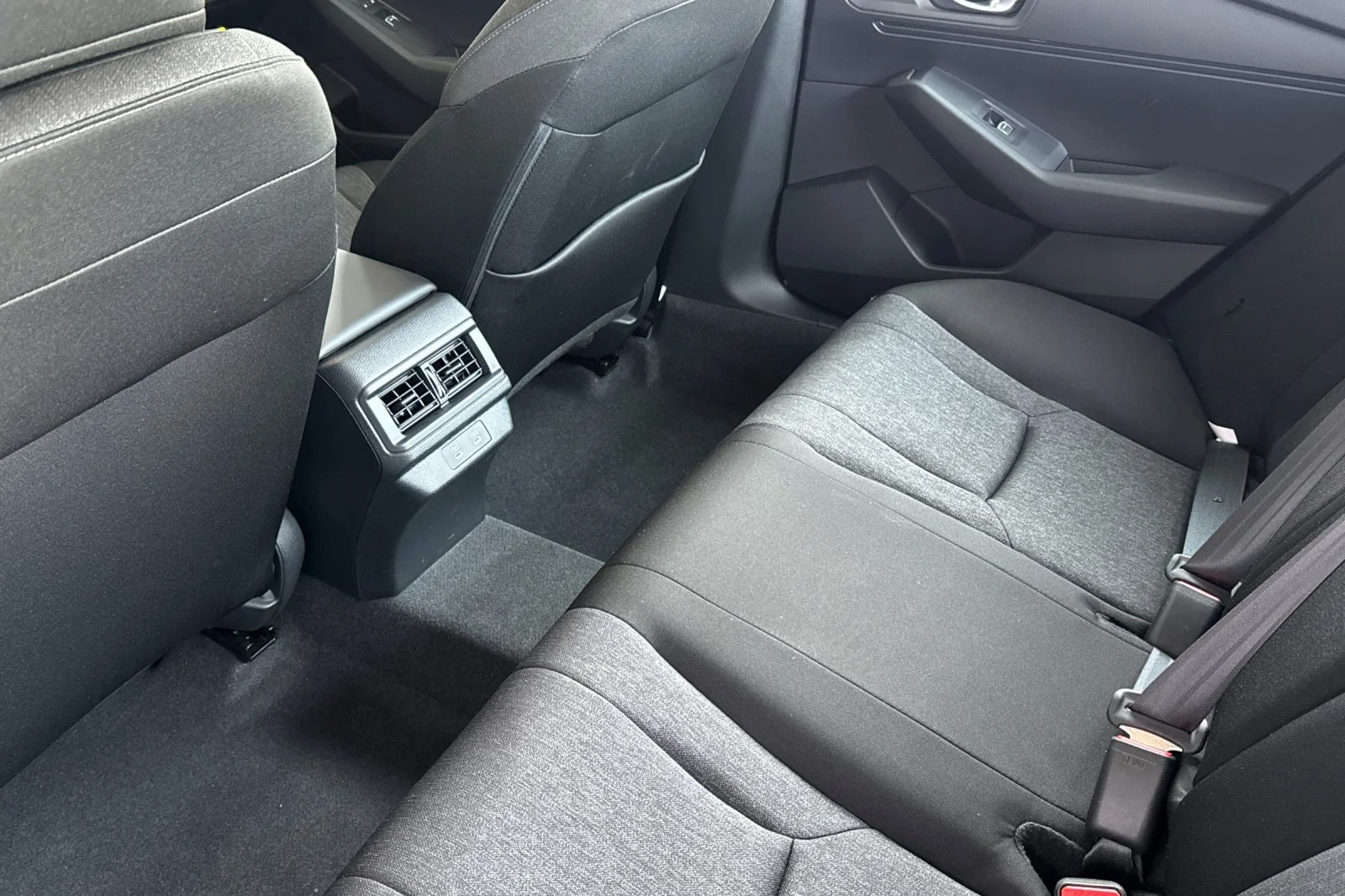 New 2026 Platinum White Pearl Honda LX image 13