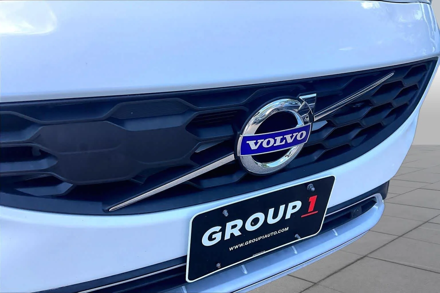Used 2018 Crystal White Pearl Metallic Volvo  image 29