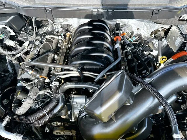 Used 2025 Blue Ford Lariat image 30