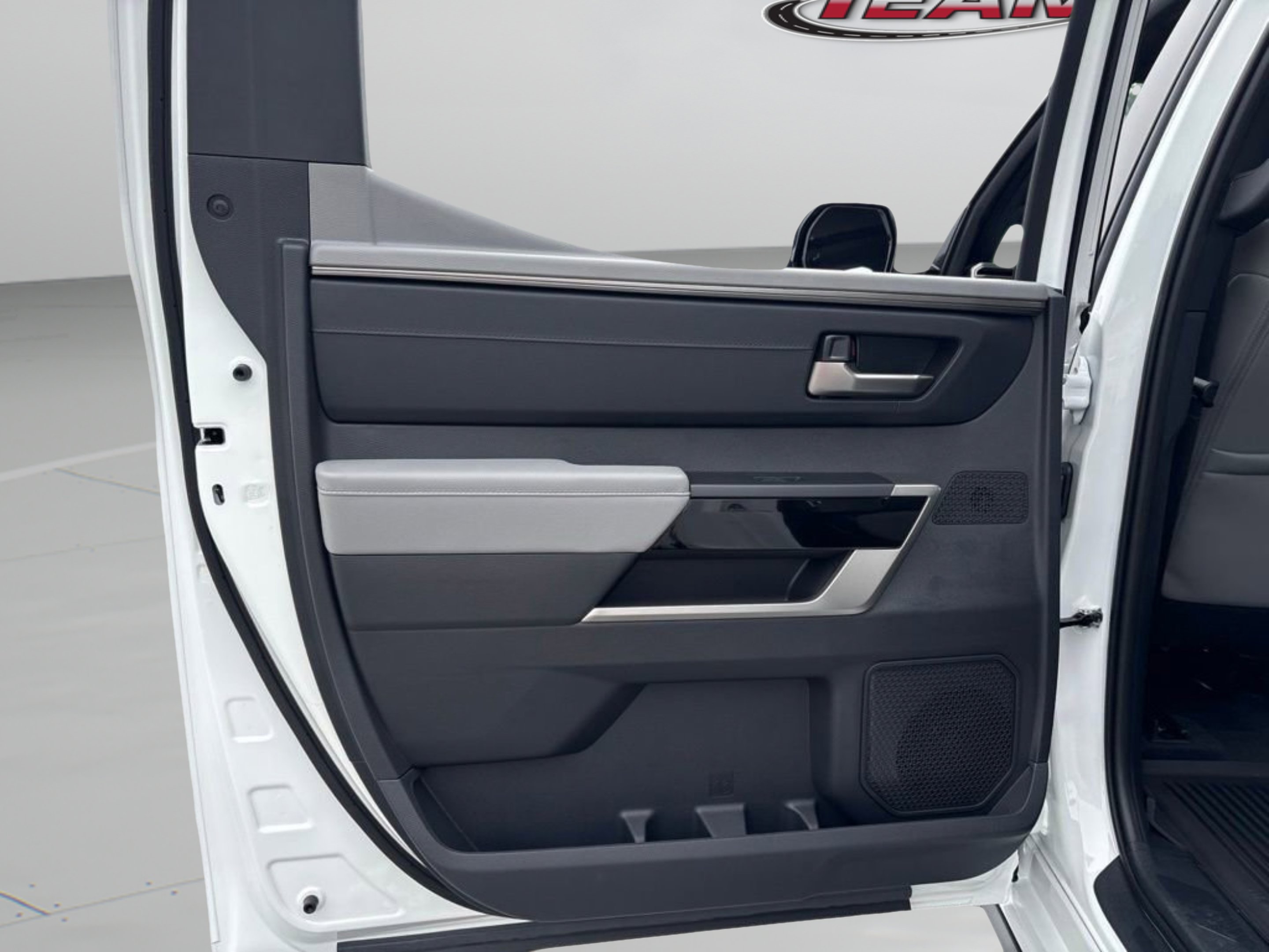2026 Toyota Tundra Limited - Photo 32