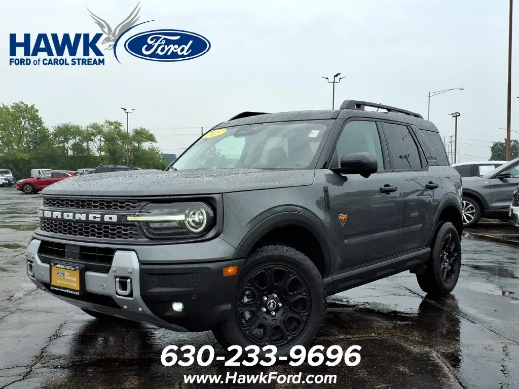 Certified Used 2025 Gray Metallic Ford Badlands image 3