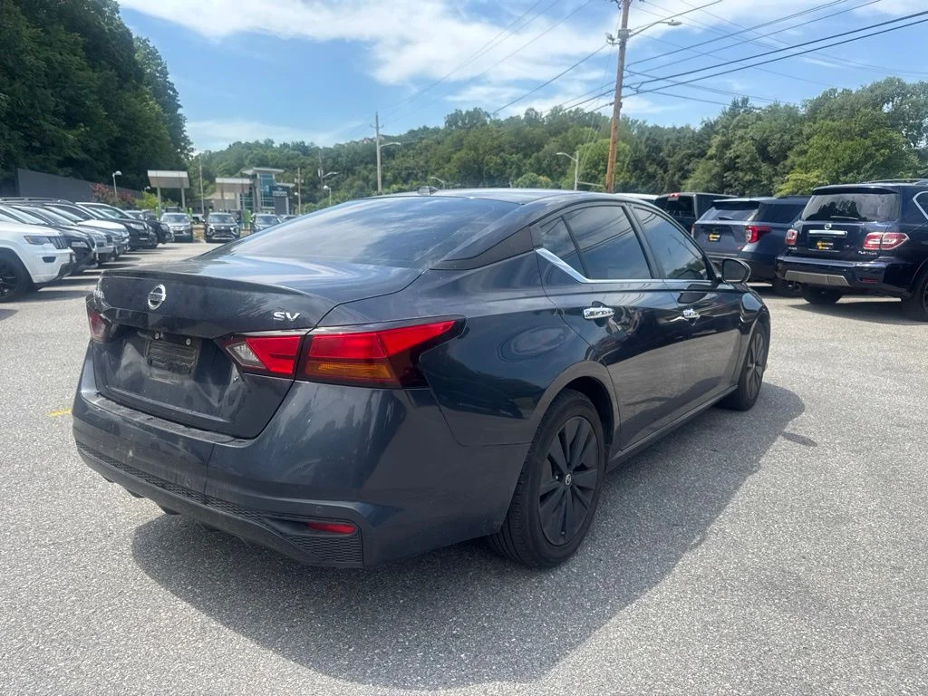 Certified Used 2021 Blue Nissan 2.5 SV image 6