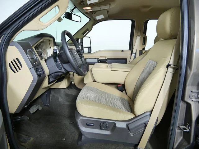 Used 2016 Brown Ford XLT image 17
