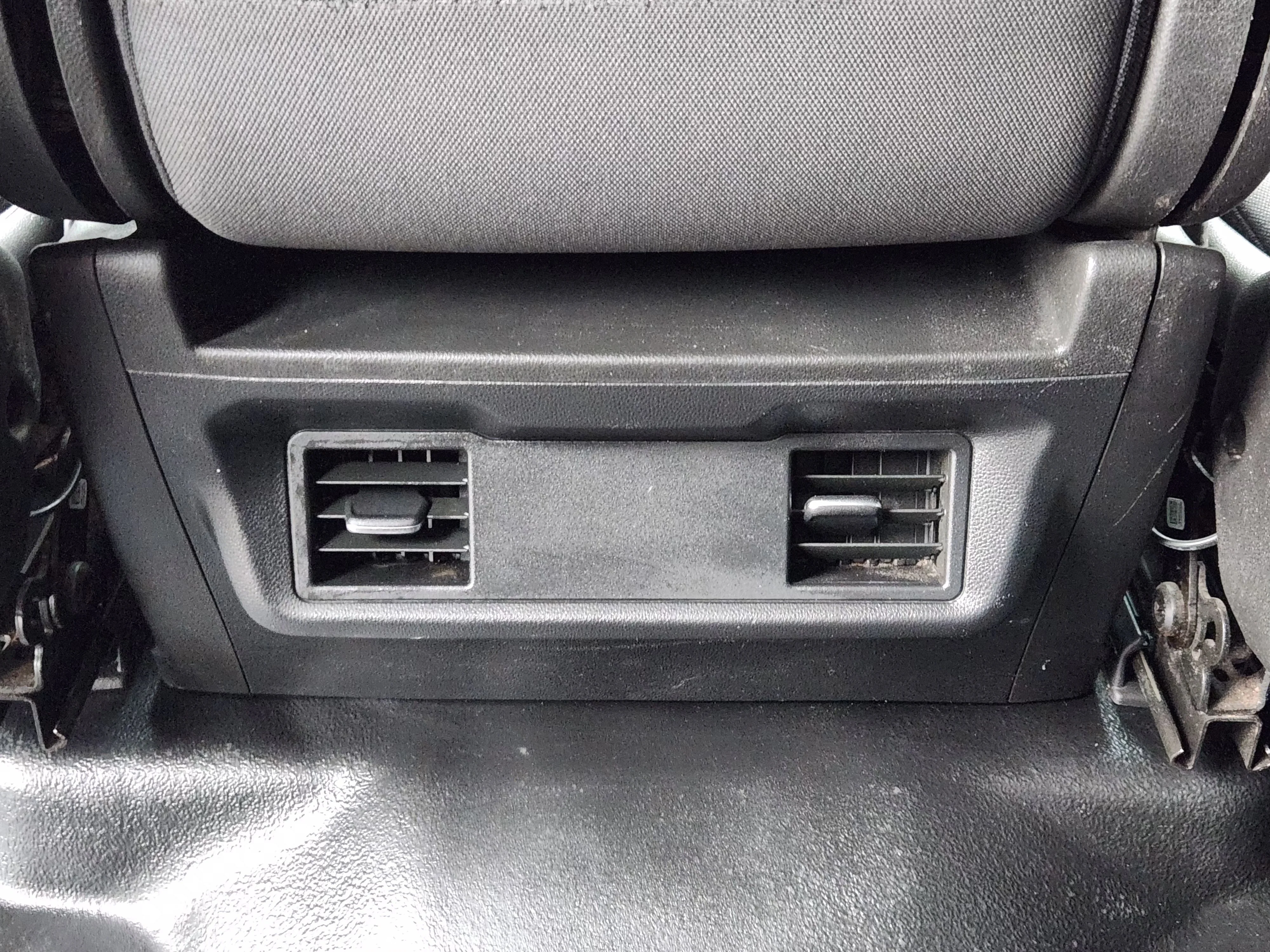 Used 2022 Silver Ice Metallic Chevrolet Work Truck image 29