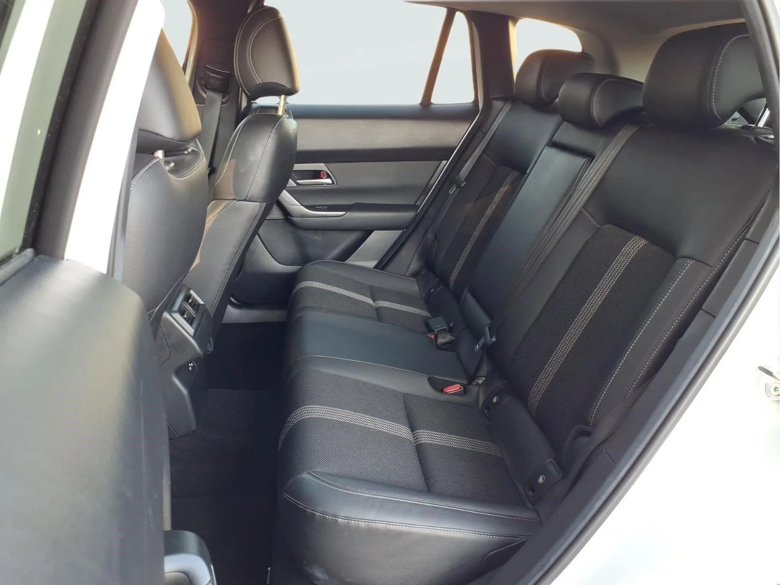 Used 2025 White Mazda 2.5 S Preferred Package image 12