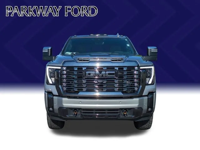 Used 2024 Silver GMC Denali Ultimate image 8