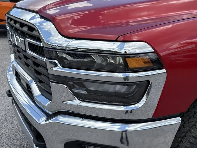 New 2026 Molten Red Pearl-Coat Exterior Paint RAM Tradesman image 7