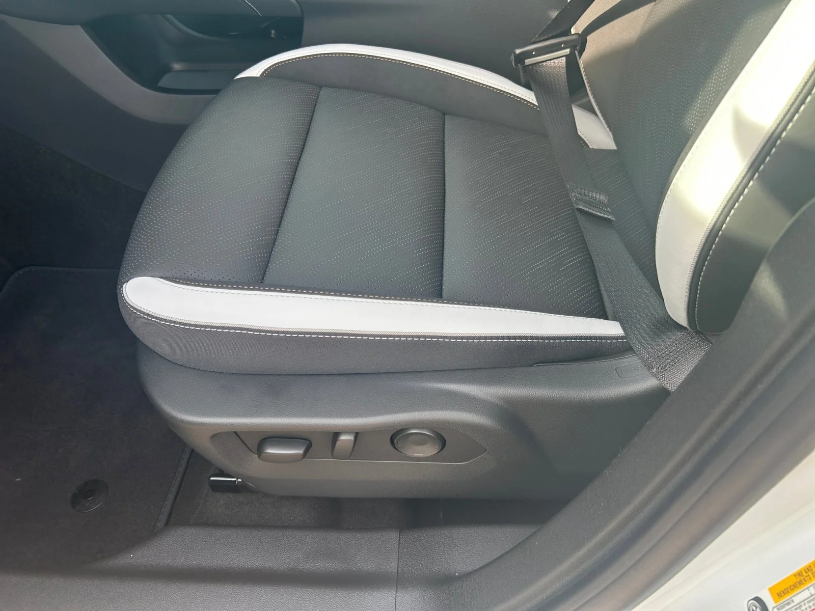 New 2026 Summit White Buick Sport Touring AWD image 15