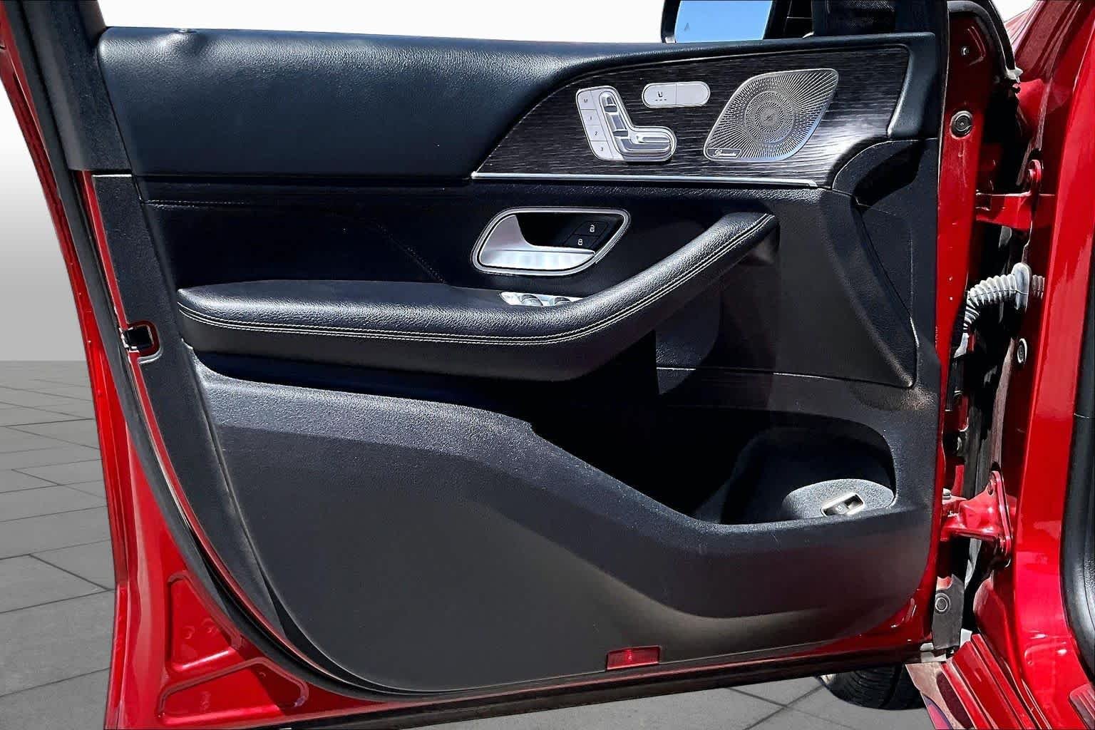 Used 2022 MANUFAKTUR Cardinal Red Metallic Mercedes-Benz GLE 350 image 21