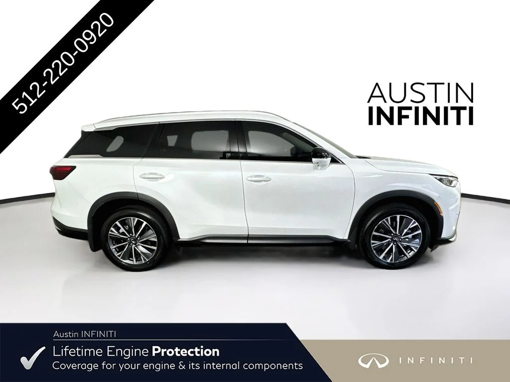 New 2027 White INFINITI LUXE image 9