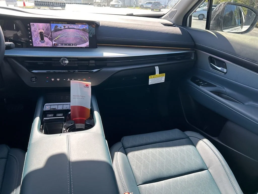 New 2026 Everest White Pearl TriCoat Nissan Platinum image 12