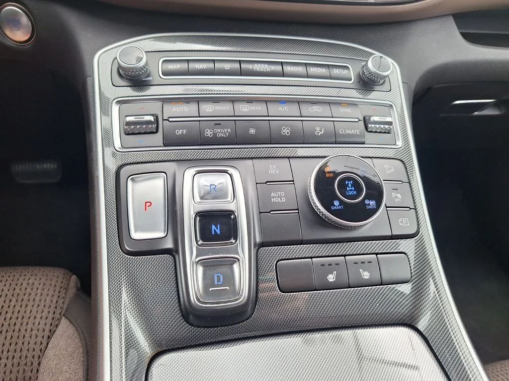 Used 2023 Black Hyundai SEL Convenience image 18