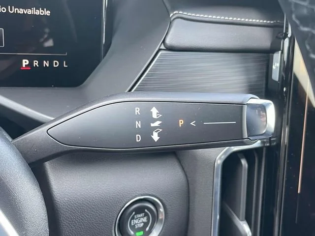 New 2025 Summit White GMC Elevation image 17