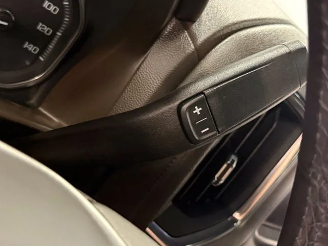 Used 2021 White GMC Denali image 16