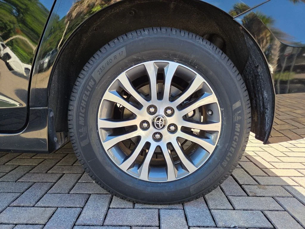 Certified Used 2020 Black Toyota XLE image 21