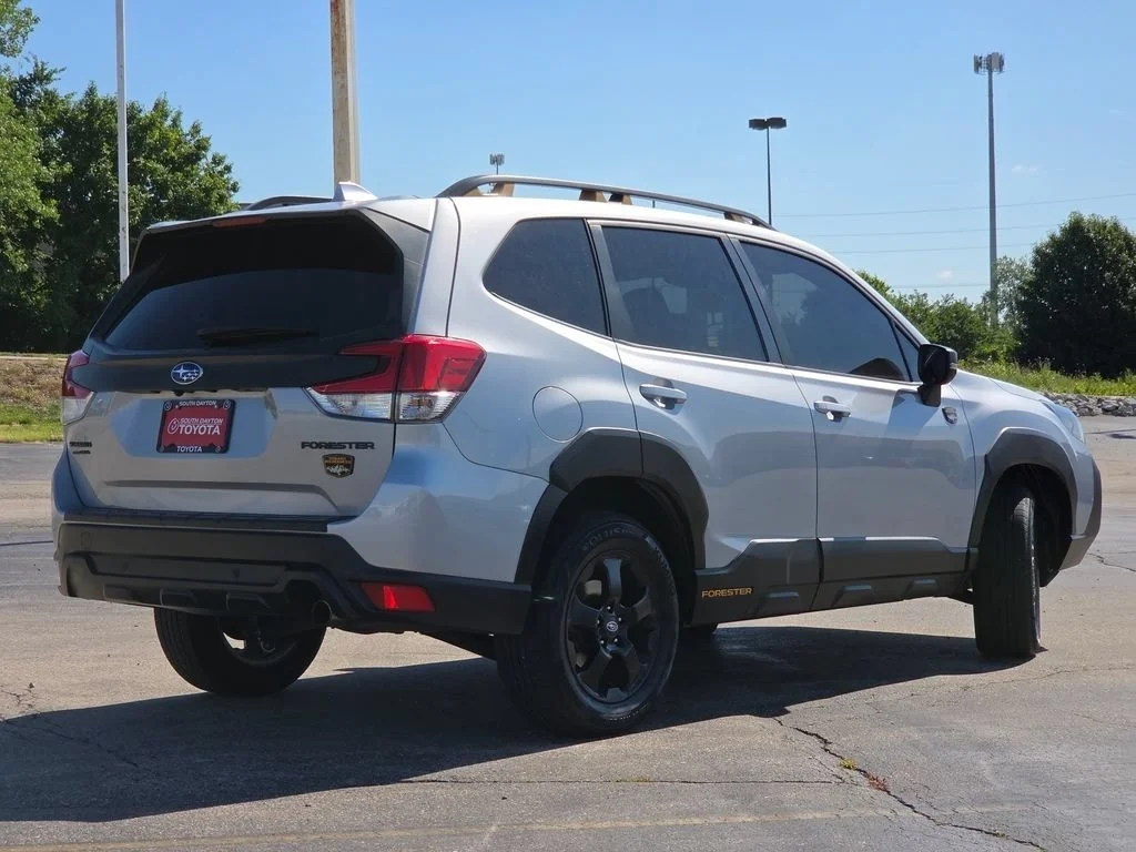 Used 2022 Ice Silver Metallic Subaru Wilderness image 26