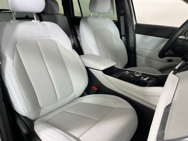 Used 2026 Silver Jeep Laredo image 42