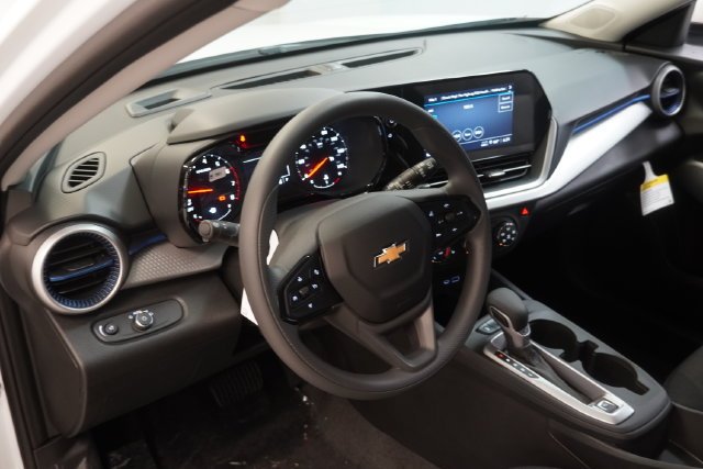 2026 Chevrolet Trax LS - Photo 7
