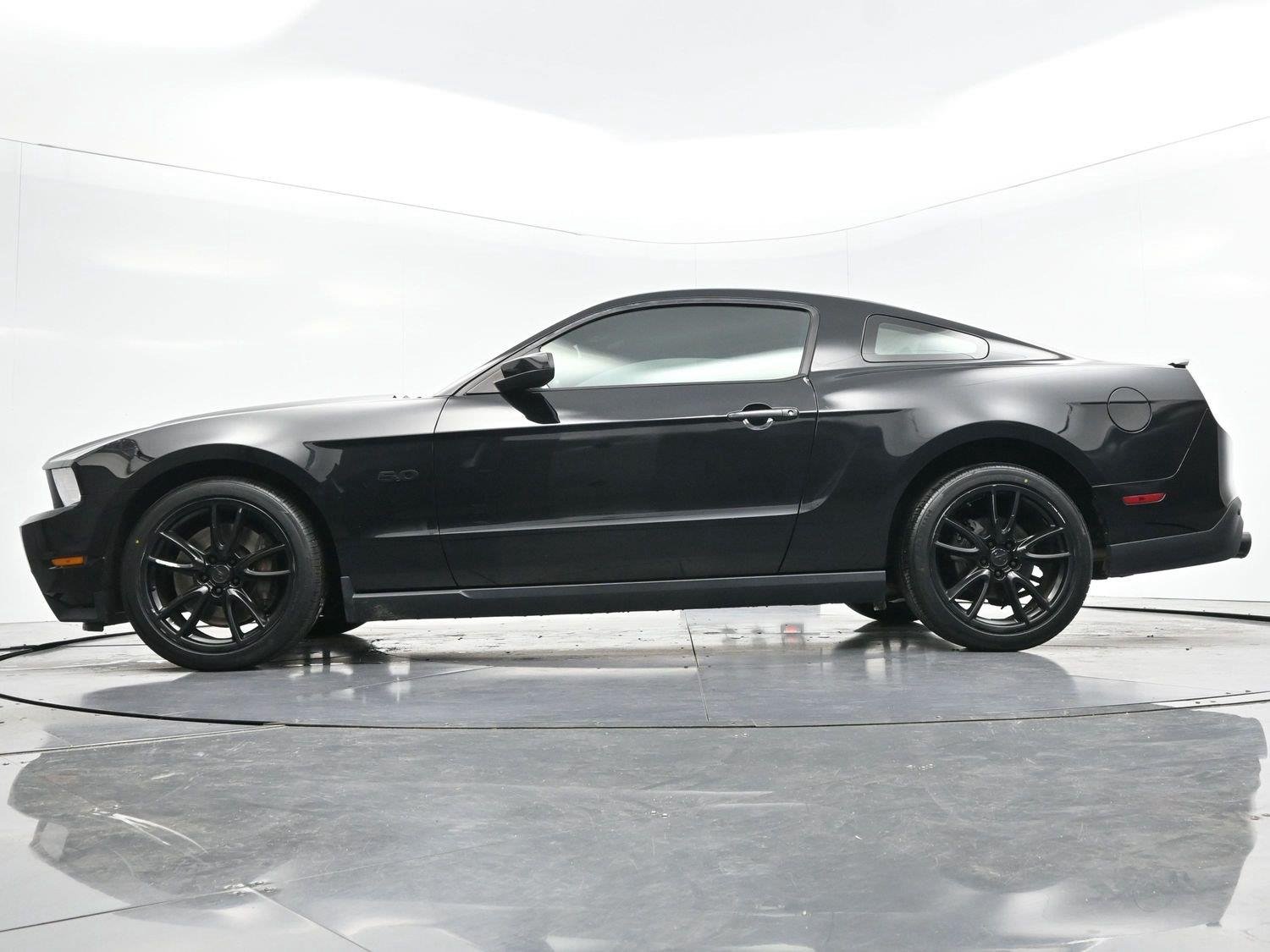 Used 2012 Black Ford GT Premium image 39