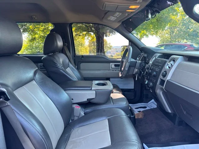 Used 2010 Gray Ford XLT image 10