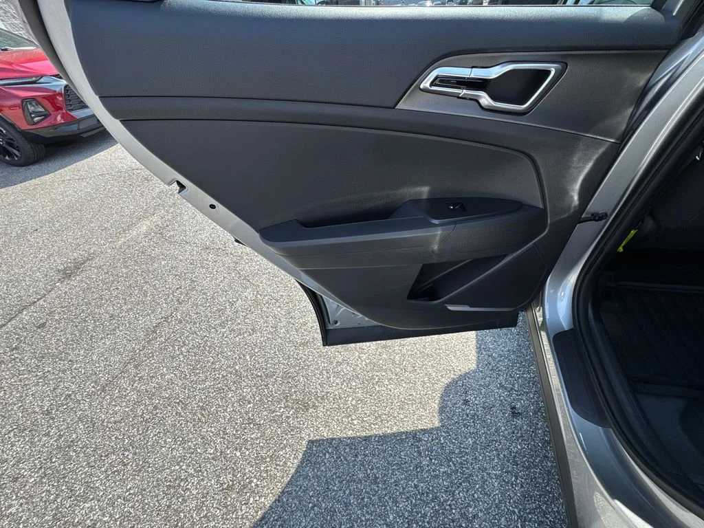 New 2026 Steel Gray Kia LX image 21