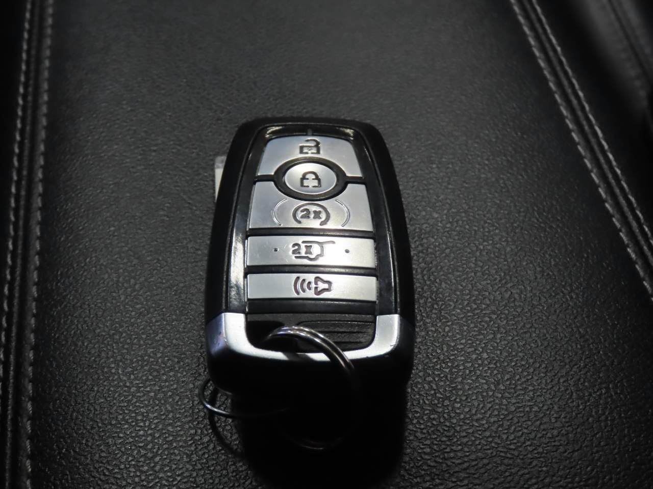 Used 2023 Iconic Silver Ford Platinum image 19