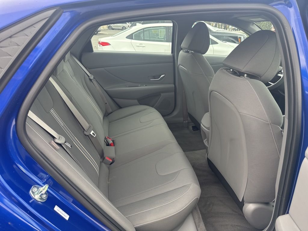 2025 Hyundai Elantra SEL - Photo 31