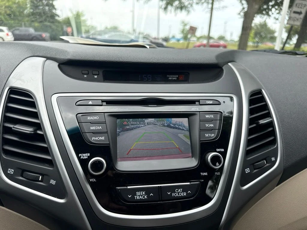 Used 2014 Red Hyundai SE image 26