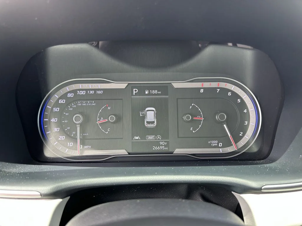 Used 2024 Silver Hyundai SE image 32