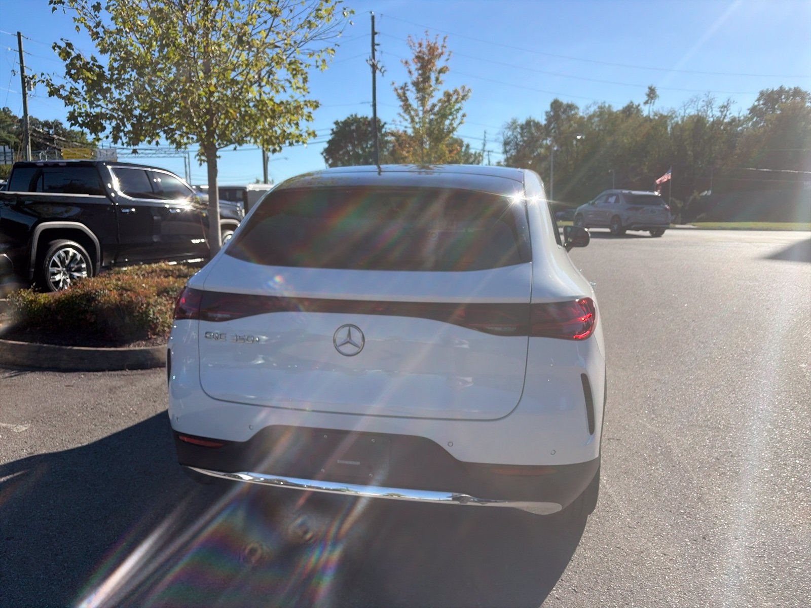 Used 2023 Polar White Mercedes-Benz 350+ SUV image 9