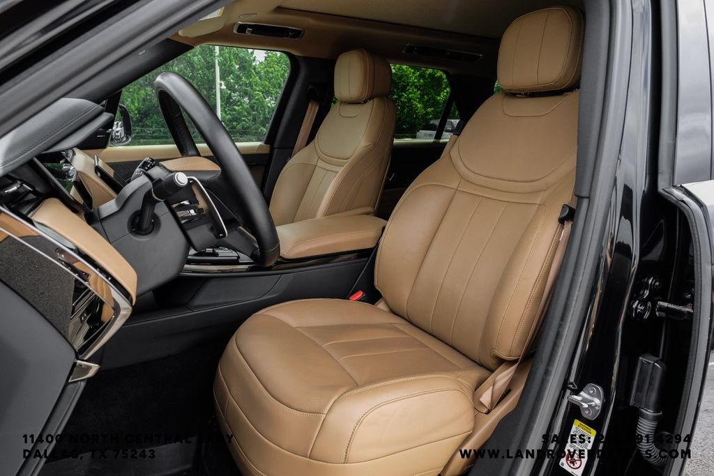 Used 2023 Black Land Rover SE image 31