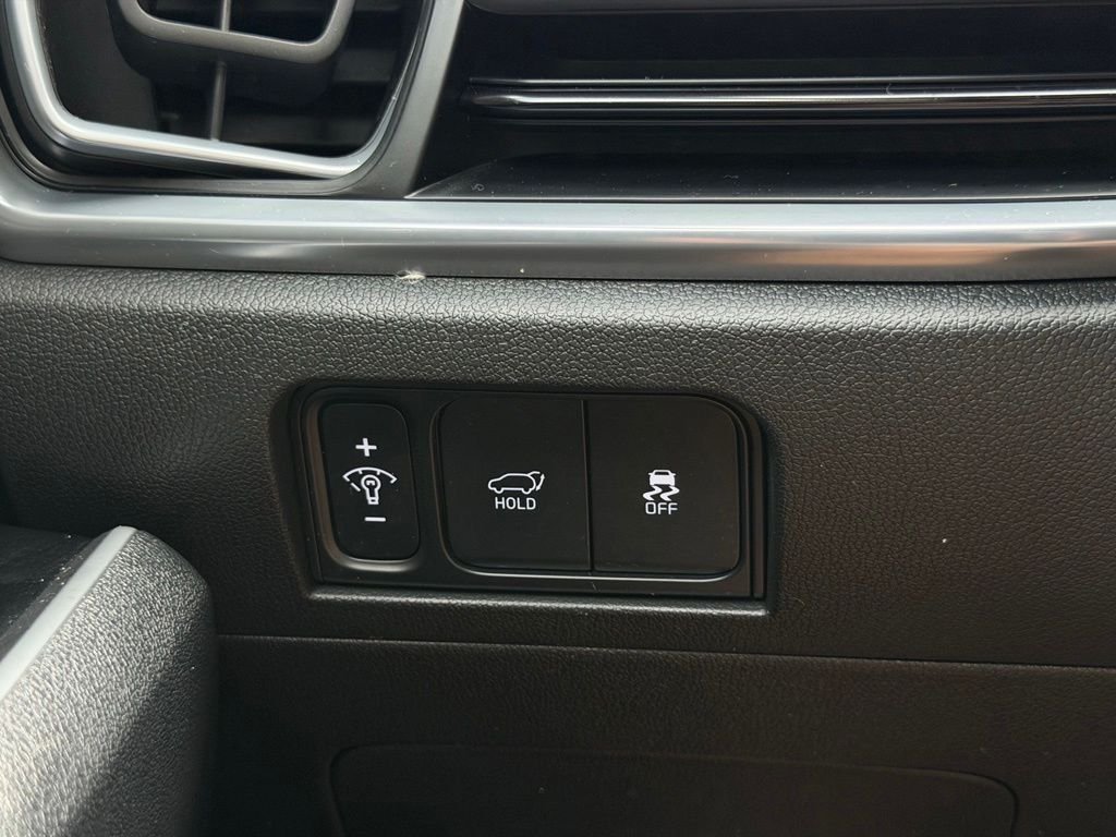 Used 2024 Black Kia SX image 39