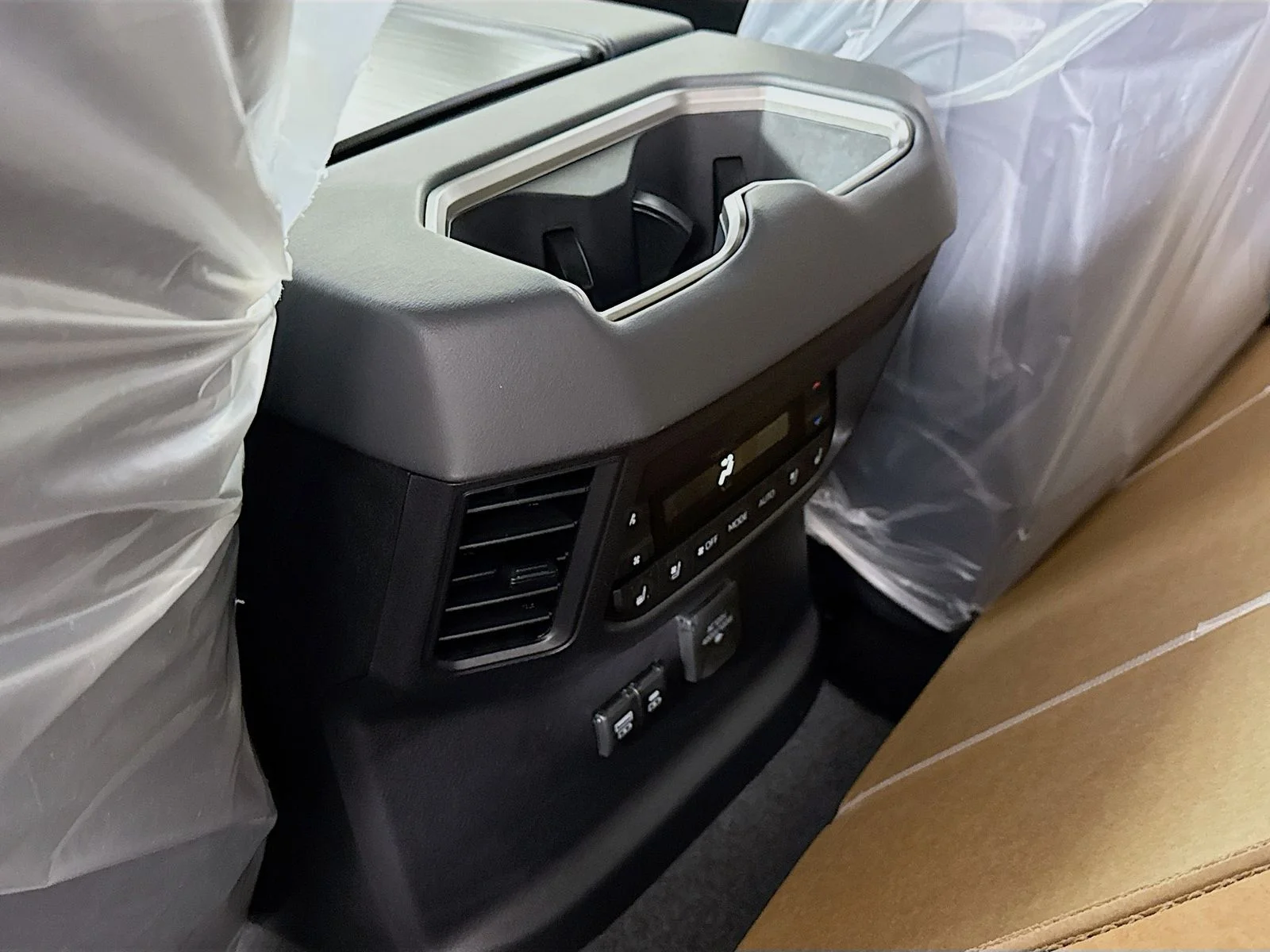New 2026 Magnetic Gray Metallic Toyota  Platinum image 14