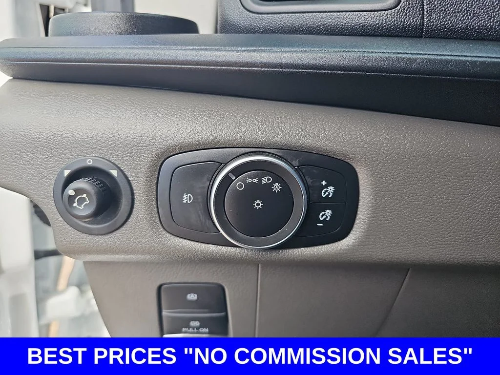 Used 2025 White Ford Base image 24