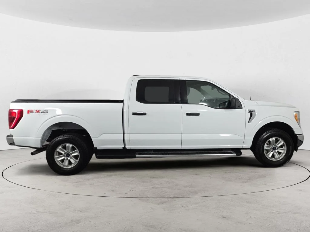 Used 2022 White Ford XLT image 4