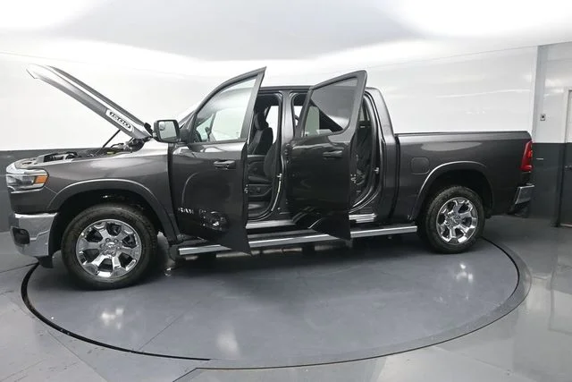 New 2026 Granite Crystal Metallic Clear-Coat Exterior Paint RAM Big Horn/Lone Star image 35
