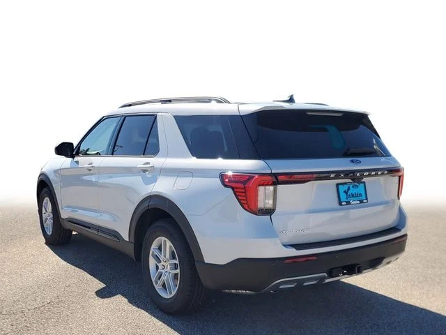 New 2026 Space White Metallic Ford Active image 3