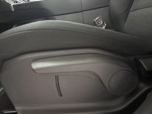 New 2026 Gray Hyundai SE image 7