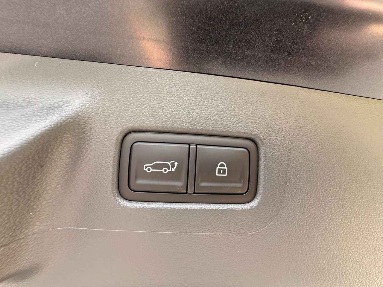 New 2026 Phantom Black Hyundai SEL AWD image 17