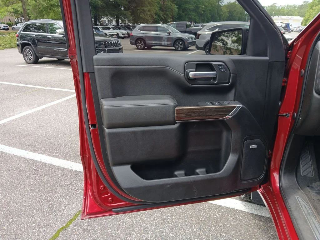 Used 2021 Red Chevrolet RST image 20
