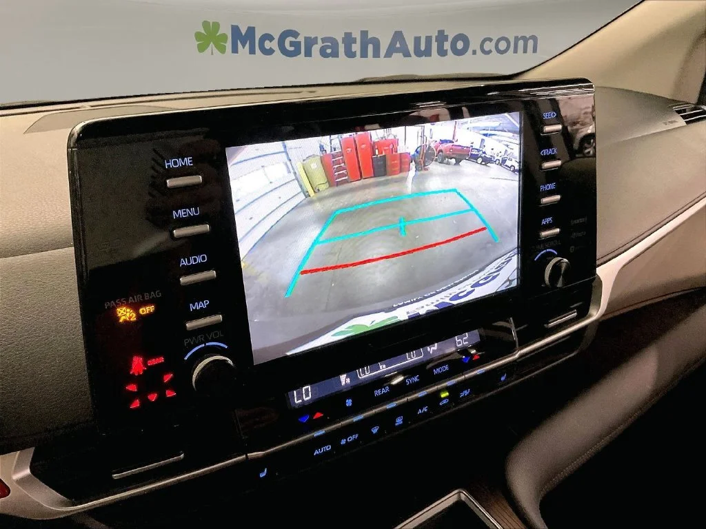 Used 2021 Silver Toyota XLE image 25