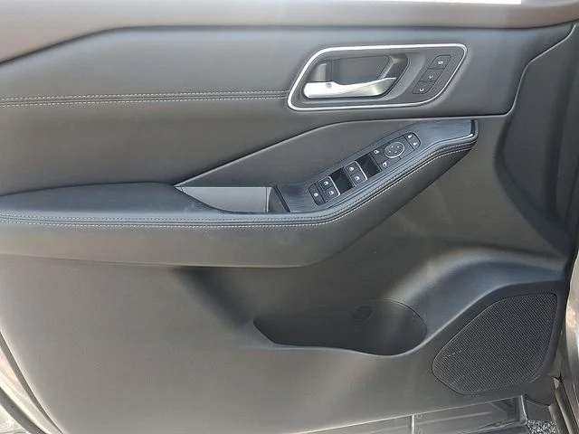 Used 2023 Gray Nissan Platinum image 12