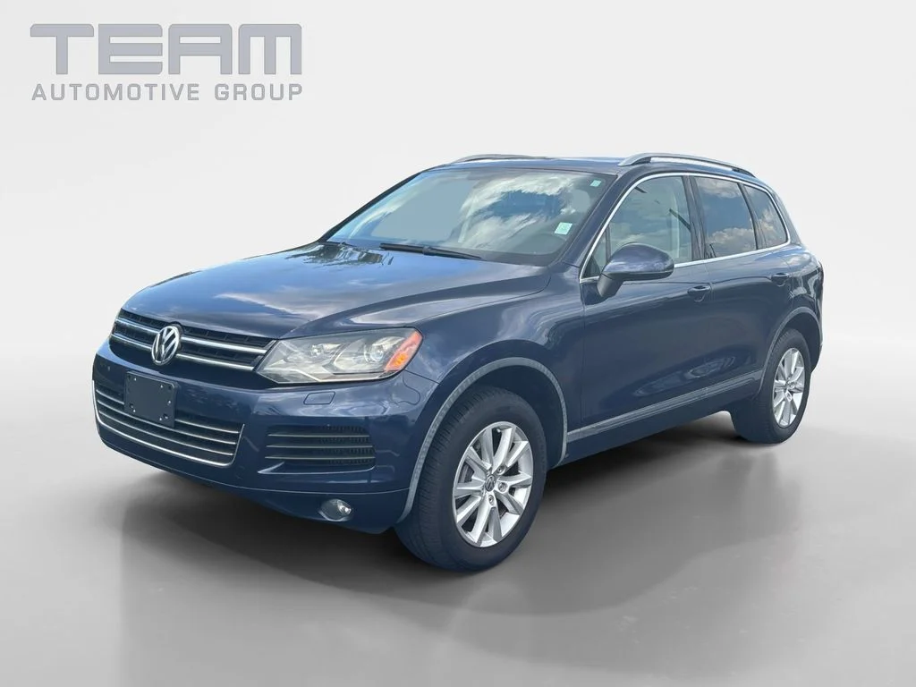 Used 2013 Black Volkswagen V6 TDI image 3