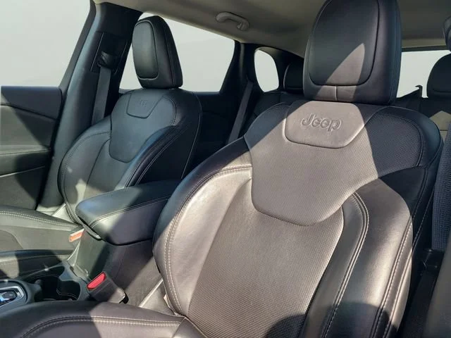 Used 2023 White Jeep Altitude Lux image 23