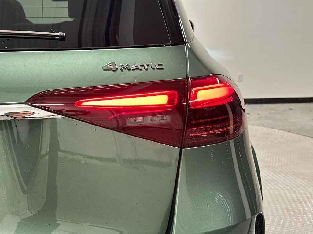 Certified Used 2026 MANUFAKTUR Ireland Mid Green Metallic Mercedes-Benz GLE 450 image 33