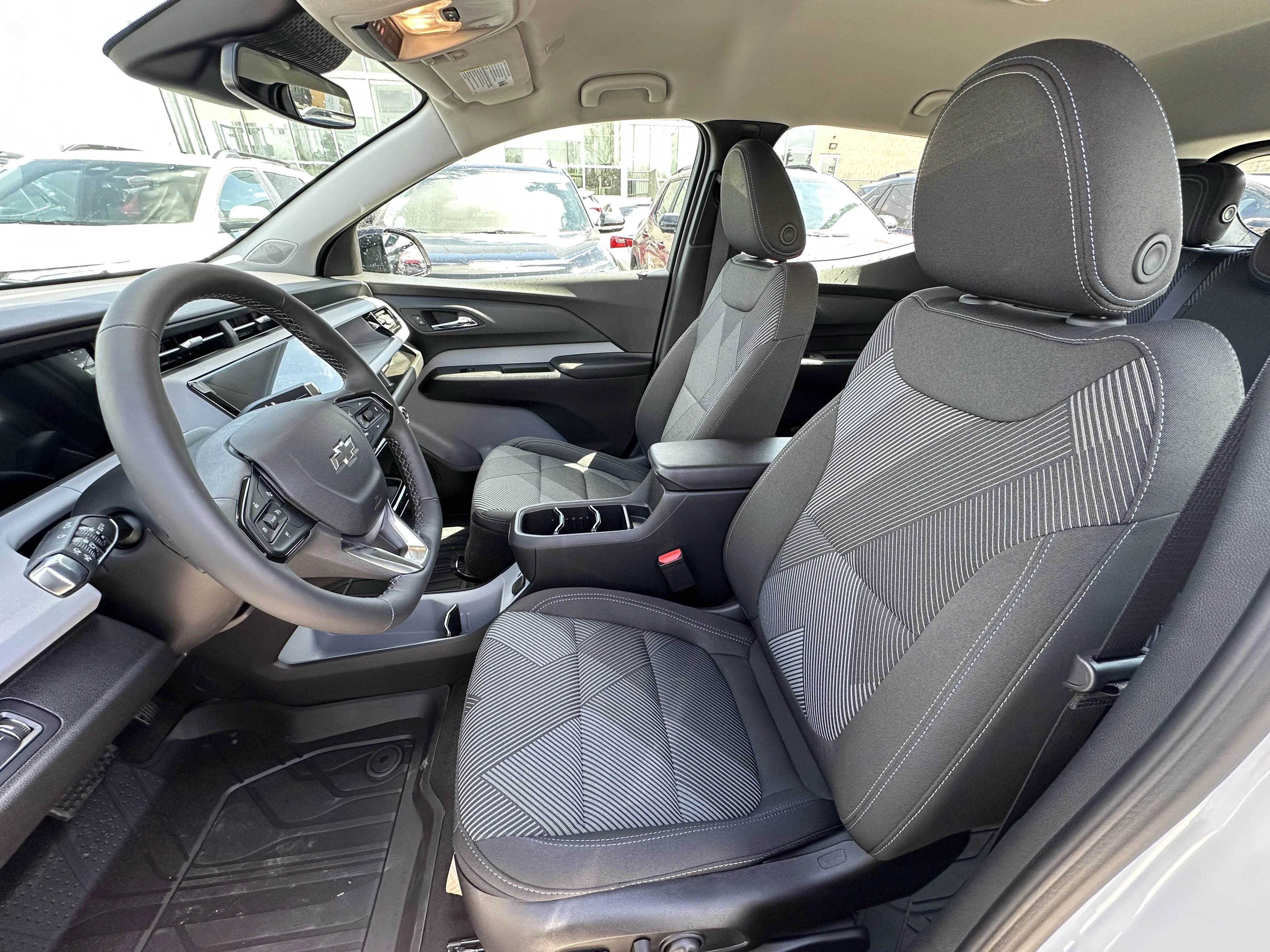 New 2027 Summit White Chevrolet LT image 10